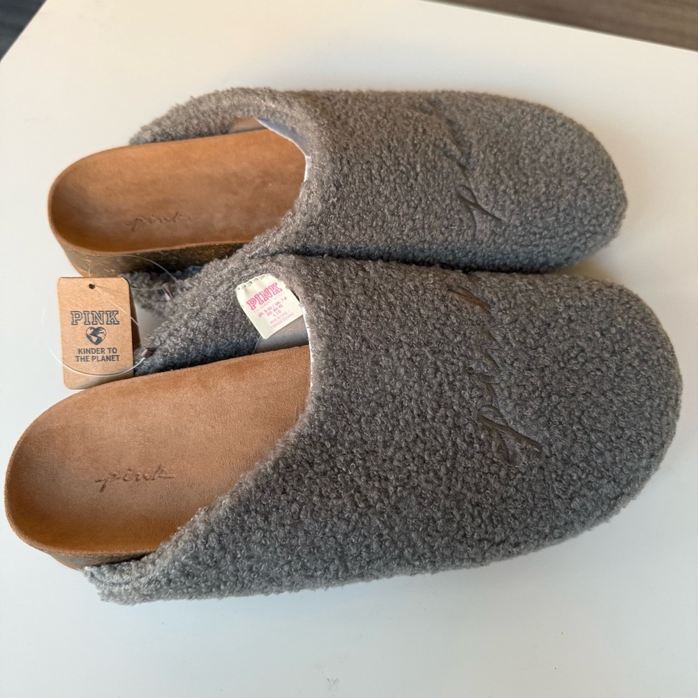 PINK Victoria's Secret Gray Slippers - Picture 5 of 6